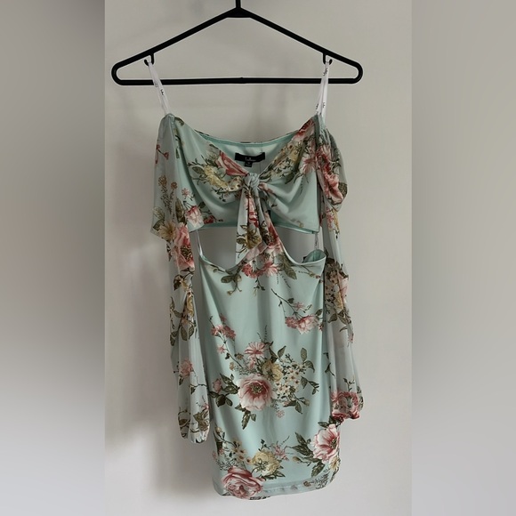 NWT Lulus Dress - Picture 2 of 2